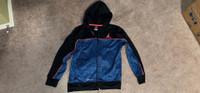 Boy Size Large (12-13 Yrs) Therma Fit Hoodie Zip Up Sweater With