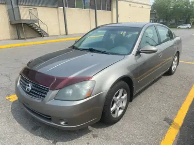 Nissan Altima 2005 2.5 S Automatique Voiture en très bonne condition + Très bas kilométrage! 99 050k...