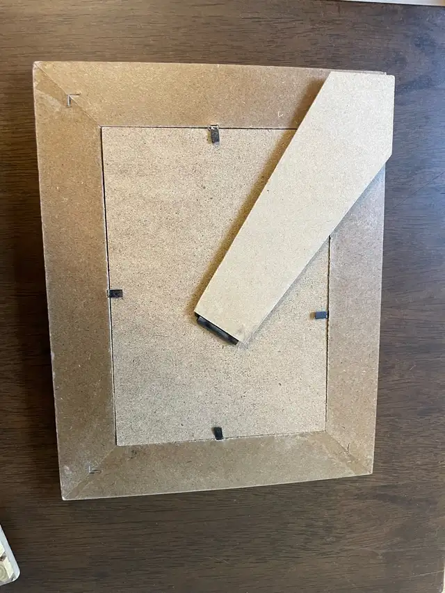 Set of Rustic Wood Slice Photo Frames – Cabin / Farmhouse Decor in Home Décor & Accents in Ottawa - Image 8