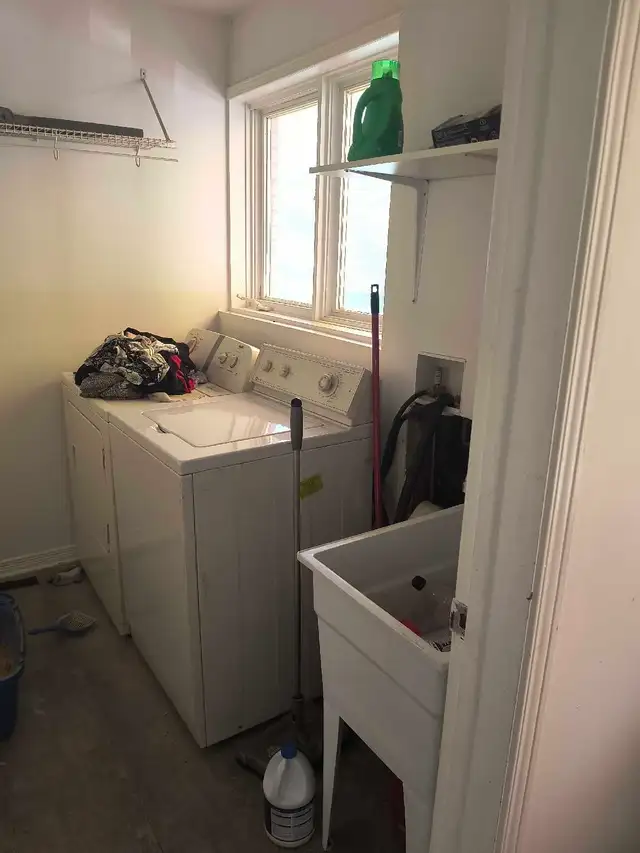 room for rent in Room Rentals & Roommates in City of Montréal - Image 5