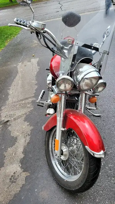 Yes it's available. 2003 Honda 750 Shadow ACE. Mustang seat (there is no passenger seat), hard bags,...