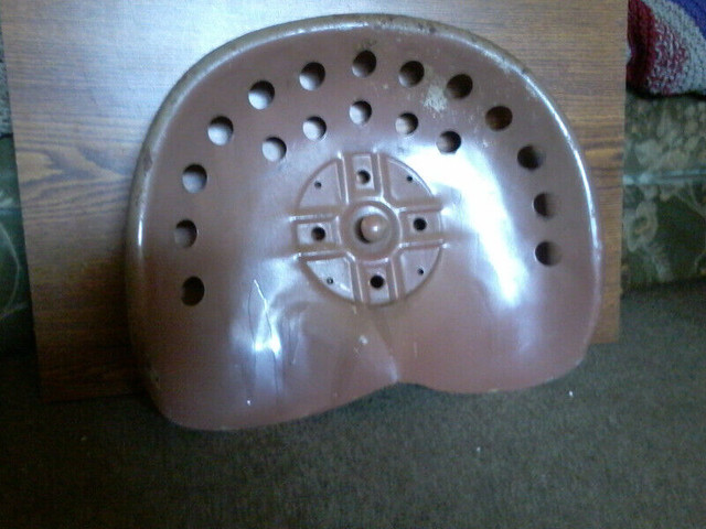 Vintage tractor seat for sale $50 in Arts & Collectibles in Cambridge