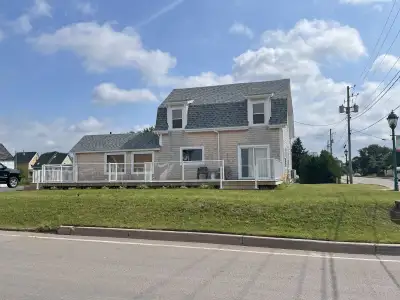 3 Bedroom house available for rent in Georgetown from January 1 - May 31st. Snow removal, lawncare,...