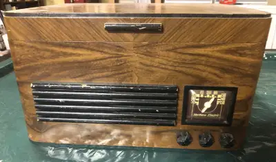 1946 Northern Electric antique Radio/Record Player, View more
