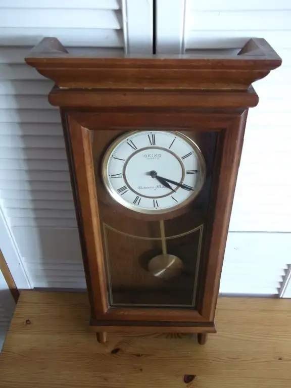 Seiko Long  Pendulum Chiming Quartz Wall Clock QXH101BL in Home Décor & Accents in City of Toronto - Image 8