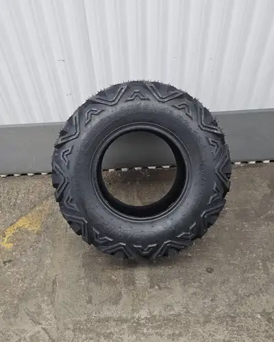 *Located in Niagara* Dot Code: 0124 Please note: We only have the one single tire.
