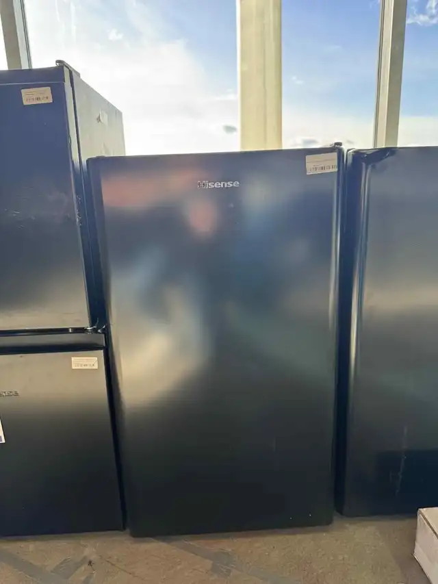 Econoplus Halifax, Big Sale, Hisense Appliances Open Box in Refrigerators in City of Halifax - Image 5