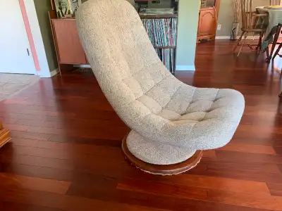 Mid Century Modern Authentic R Huber Scoop Chair, View more