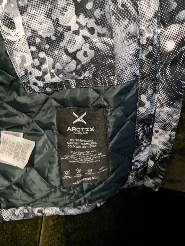 Arctix Women's Brand new SKI Jacket - Small Size in Women's - Tops & Outerwear in Kitchener / Waterloo - Image 5
