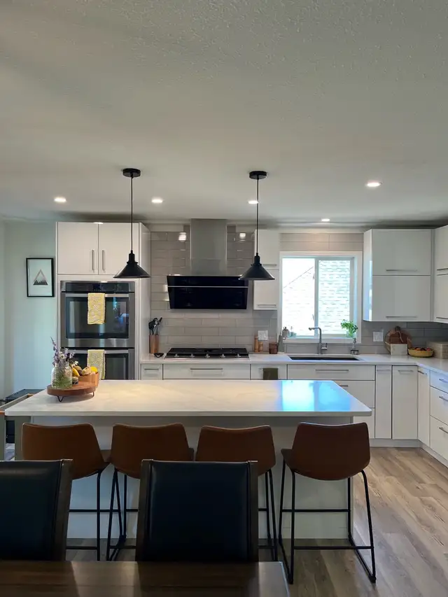 3 bedroom upper suite