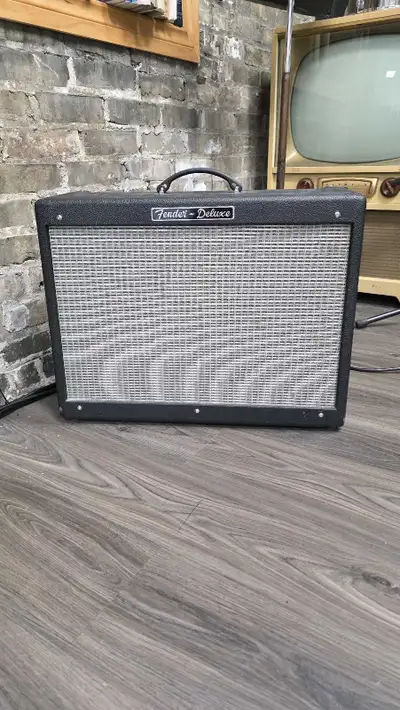 Fender Hot Rod Deluxe, View more