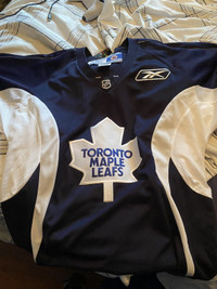 Leafs practice jersey