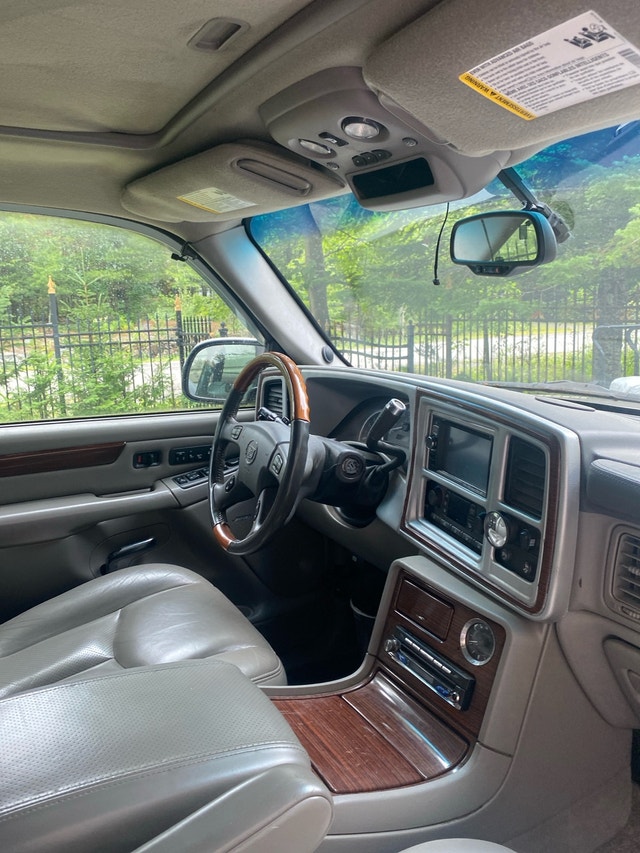 Cadillac escalade ext 2003 190,000km propre a l intérieur... — photo 5