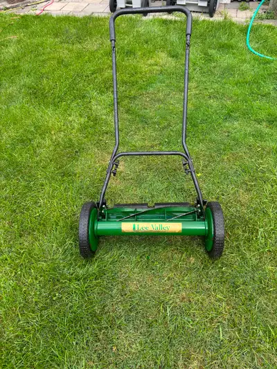 Lee Valley 18" Reel Lawn Mower, View more
