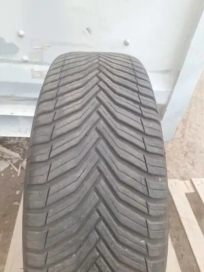 New they are at 10/32 NEUF IL SONT A 10/32 1 PNEU/1 TIRE