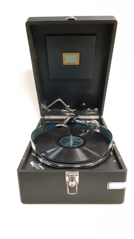 HMV Electrola Portable Gramophone in Arts & Collectibles in City of Toronto