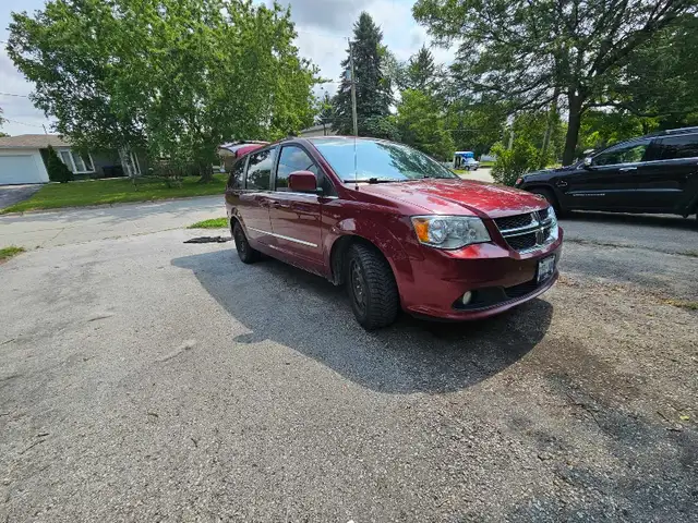 2017 Dodge Grand Caravan Crew