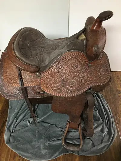 Trade/Sell my TexTan Hereford western saddle, 70’s vintage/heavy leather very well made, will last a...