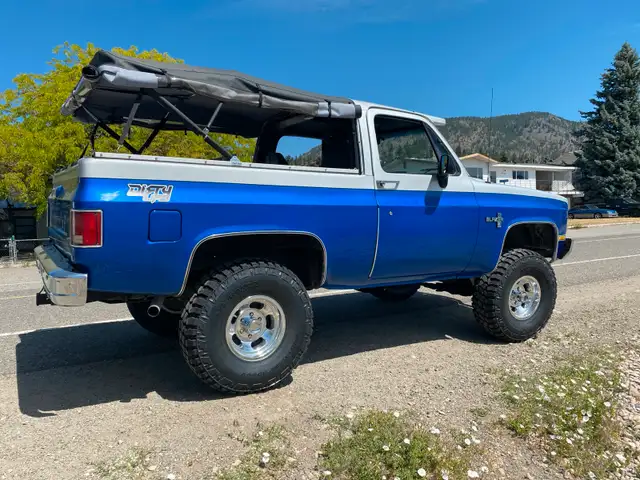 (PENDING SALE) 1990 chev k5 blazer in Classic Cars in Kelowna - Image 7