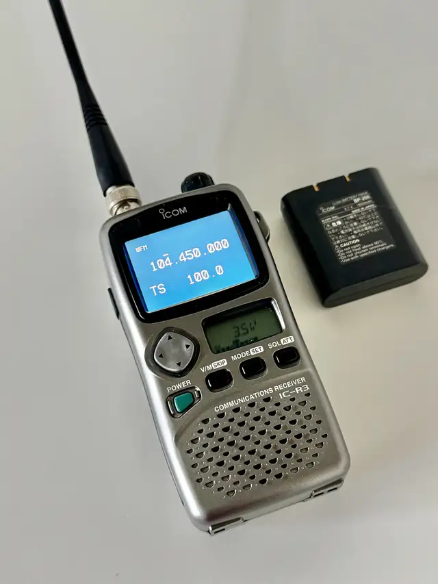 ICOM scan IC-R3 Wideband Receiver Radio Audio & Video Capability in General Electronics in Mississauga / Peel Region - Image 6