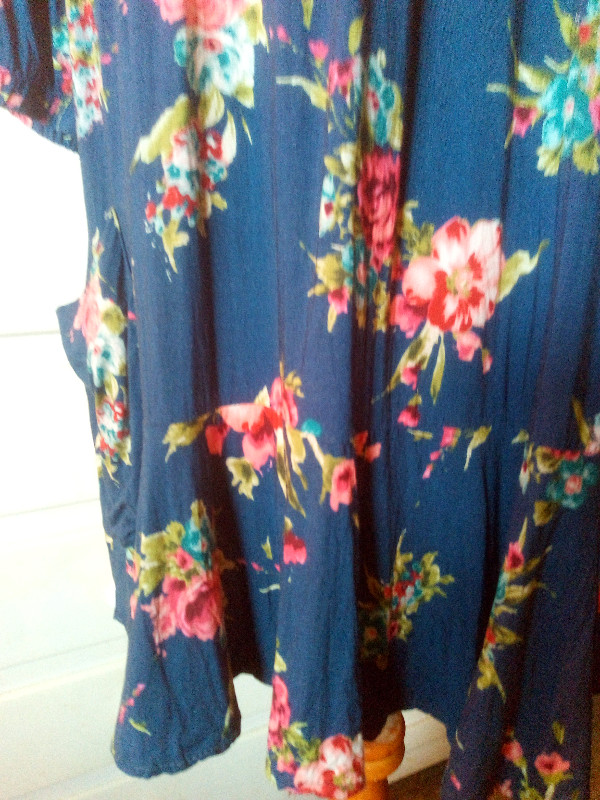 #38 GB Spring Summer Blue Floral Short Dress Long Top Small in Women's - Dresses & Skirts in Oshawa / Durham Region - Image 4