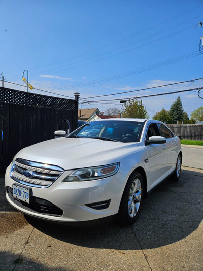 2011 Ford Taurus Sel 1 owner
