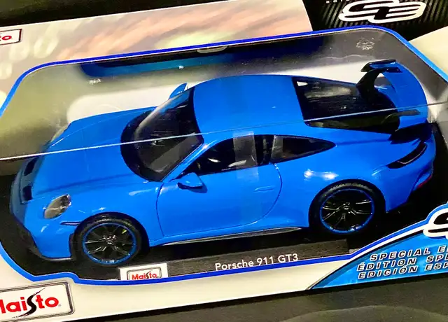 Maisto 1978 Pontiac Firebird Trans Am black in Toys & Games in Oshawa / Durham Region - Image 2