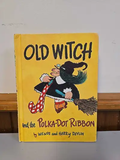 Old Witch and the Polka Dot Ribbon by Wende Devlin (1970, Hardco, View more