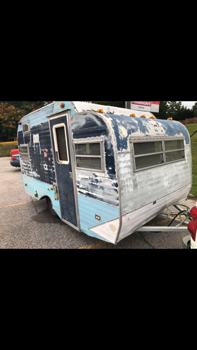 10 vintage retro camper trailers travel park camp office bunkie. in Park Models in Barrie - Image 3