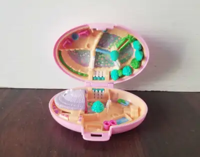 No dolls 90's toy
