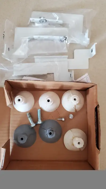 Washer & dryer universal stacking kit in Washers & Dryers in Markham / York Region - Image 3