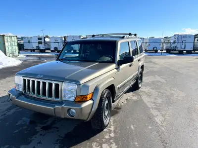 Selling our beloved Jeep Commander because we got a new truck - Seats 7 - Runs well - 2nd owner and...