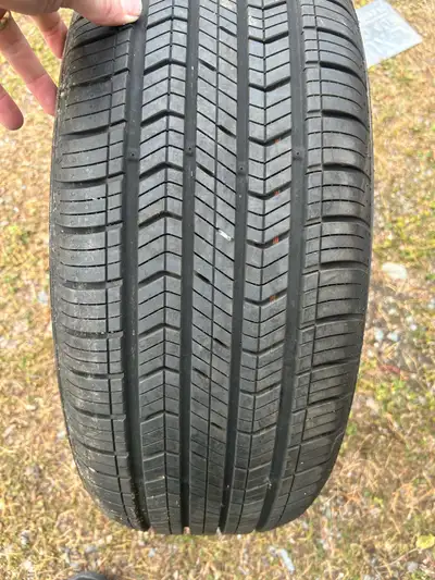 4 New 215 55r18 kumho solus all season tires. Never used as I had winter tires on my Hyundai 2025 Ko...