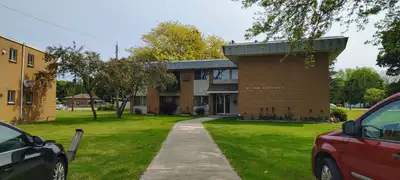 BOTHWELL, 2 bdr. UTILITIES  INCLUDED. From July