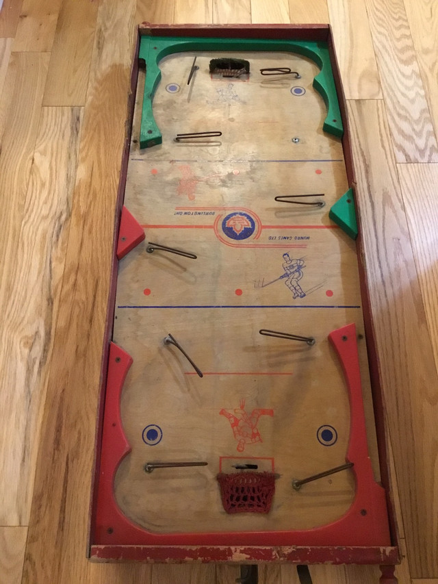Vintage Munro Table Top Hockey Game $150 in Arts & Collectibles in Trenton