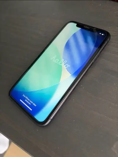 Iphone 11 64GB en bonne etat, View more