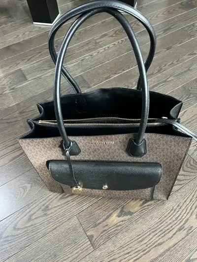 Michael Kors tote bag, View more