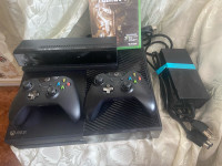 Xbox One console , Kinect camera and 2 rare Day One Controllers