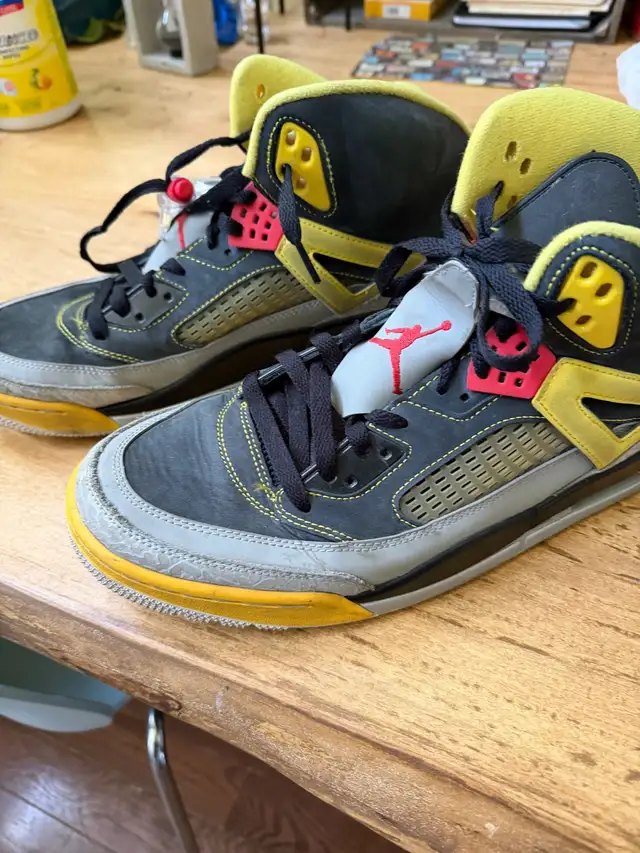 Nike jordan air in Men's Shoes in Oshawa / Durham Region - Image 3