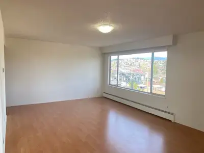 Burnaby Top Foor  One Bedroom Spacious 850sqft Apartment