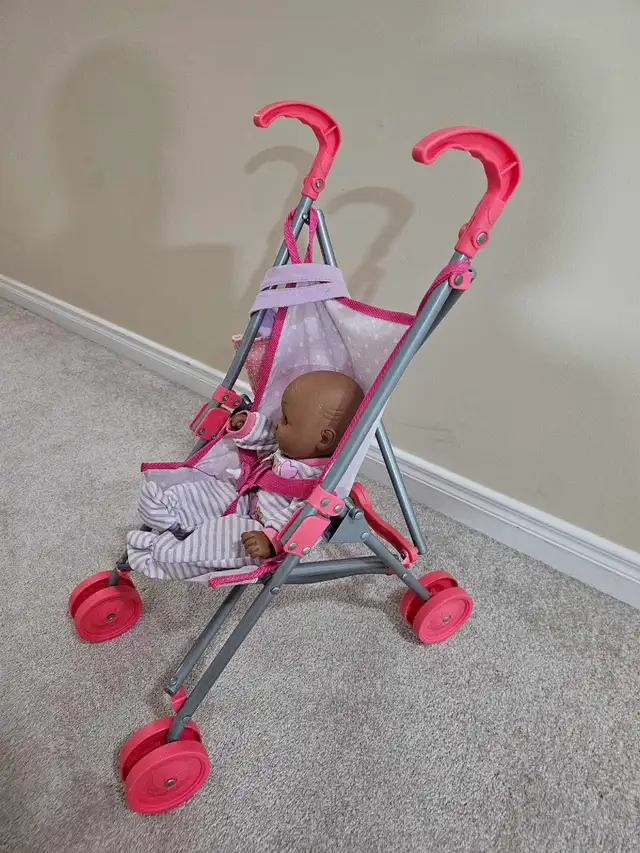 Toy Doll Stroller in Toys in Ottawa - Image 4