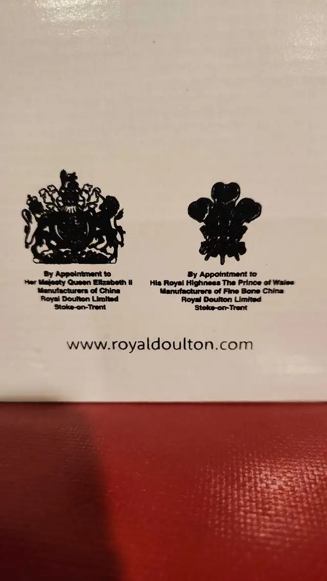 Royal Doulton wine glasses $250 in Kitchen & Dining Wares in Hamilton - Image 8