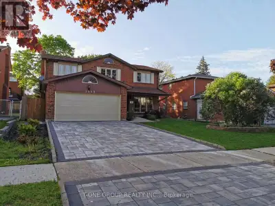 CALL TEXT ME NOW 647 405 9088 or email me susandeng88@yahoo.com. Good neighbourhood, finished baseme...
