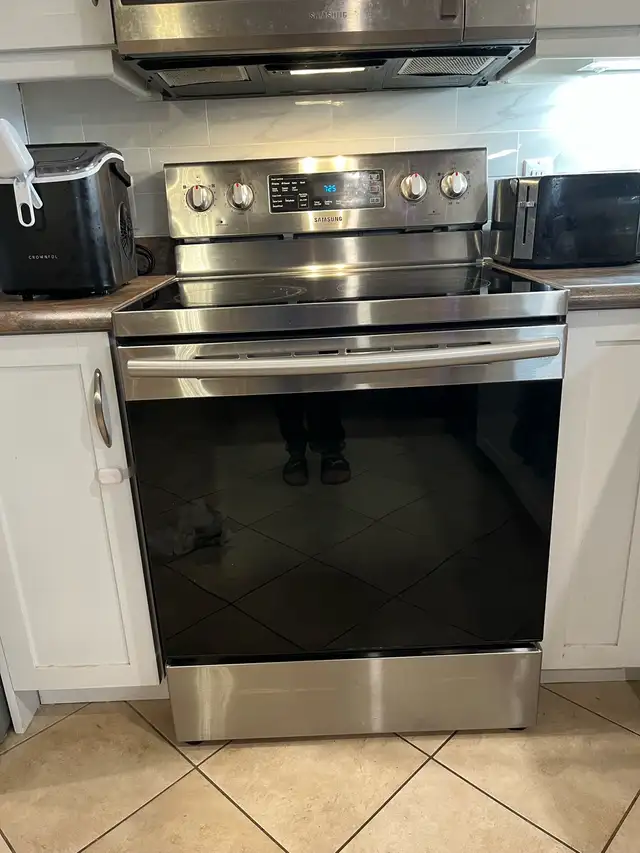 Range Stove for Sale in Stoves, Ovens & Ranges in Cole Harbour - Image 2