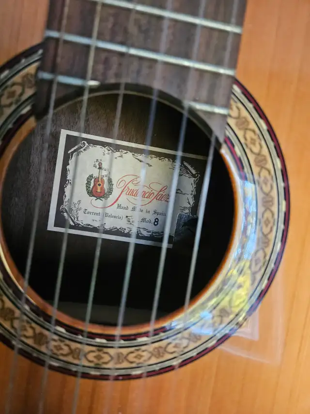 Prudencio-Saez Classical Guitar in Guitars in Peterborough - Image 4