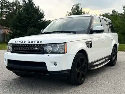 • 48+ Service records!! ✅ • OEM Trailer hitch • OEM side steps add-on • Autobiography Wheels • Harma...