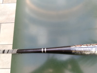 Easton black & gold baseball bat, great shape, 29 " L, 21 oz