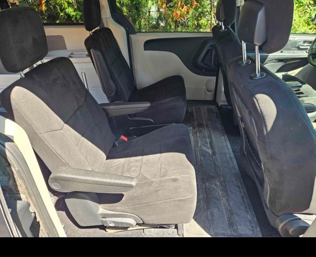 Dodge grand caravan 2012 — photo 4