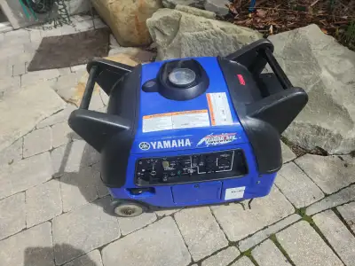 Yamaha 3000-Extra Boost inverter. Delivers 3500 watts during start-up for air conditioner and other...
