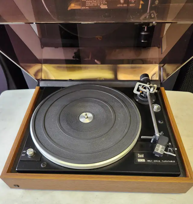 DUAL 502 BELT DRIVE TURNTABLE in Stereo Systems & Home Theatre in City of Toronto - Image 3